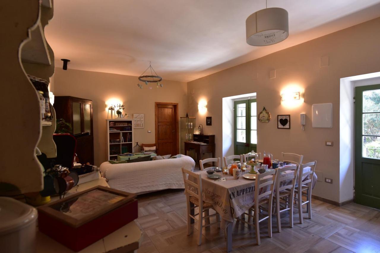 Bed and Breakfast Casa Nina Тойрано Экстерьер фото