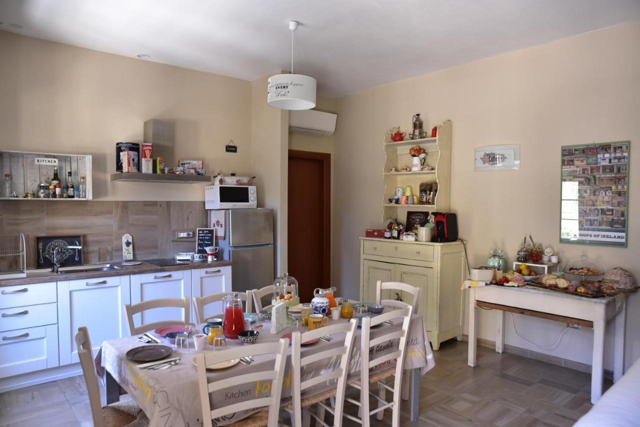 Bed and Breakfast Casa Nina Тойрано Экстерьер фото