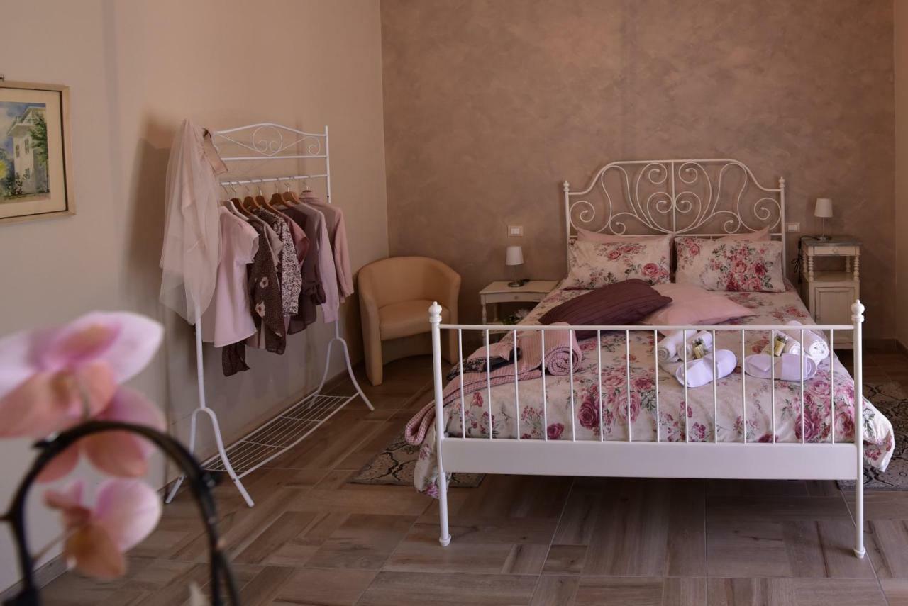 Bed and Breakfast Casa Nina Тойрано Экстерьер фото