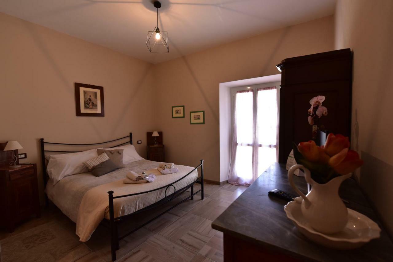 Bed and Breakfast Casa Nina Тойрано Экстерьер фото